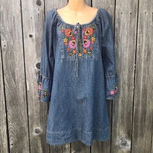 Ivy Jane denim dress Floral embroidered. Size M
